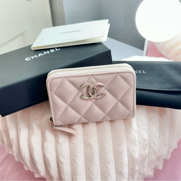 Chanel Pink Quilted Wallet - Picture 11 of 13